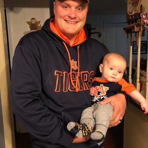 Meet your Posher, Adam